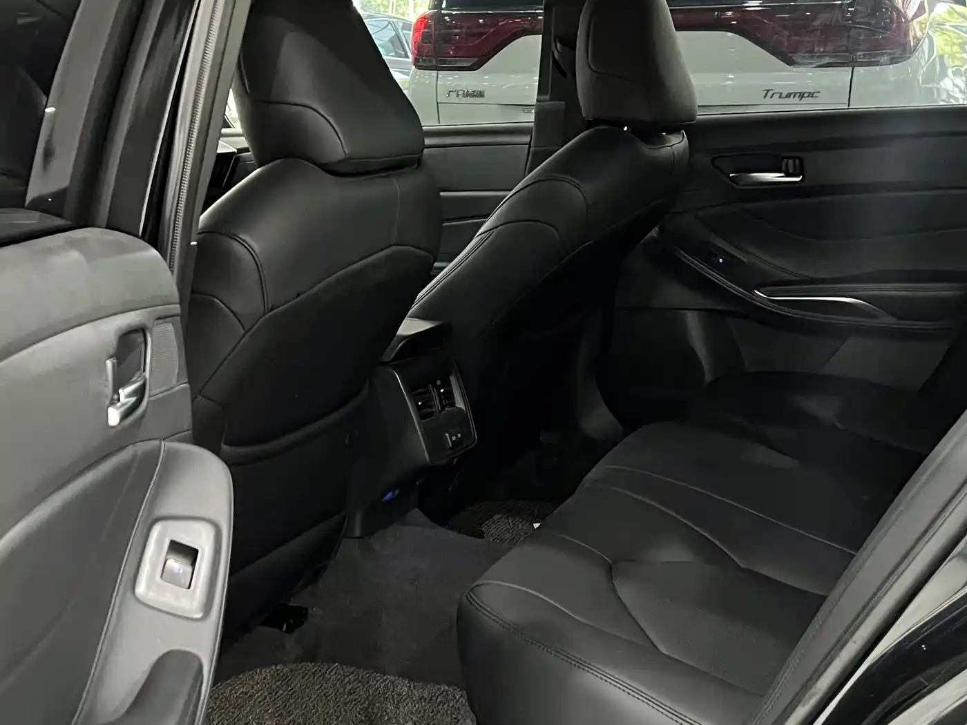 Toyota Avalon 2022 2.0L Progressive Edition фото 6