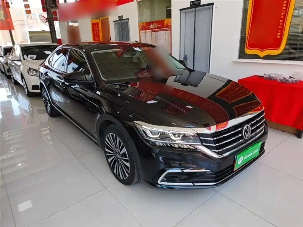 Volkswagen Passat 2021 Model 380TSI Luxury Edition фото 4