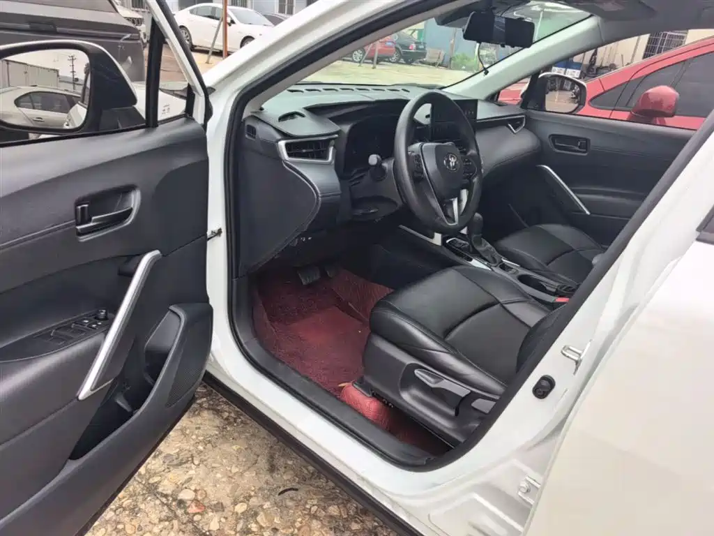 Toyota Frontlander 2024 2.0L CVT Leading Edition фото 16