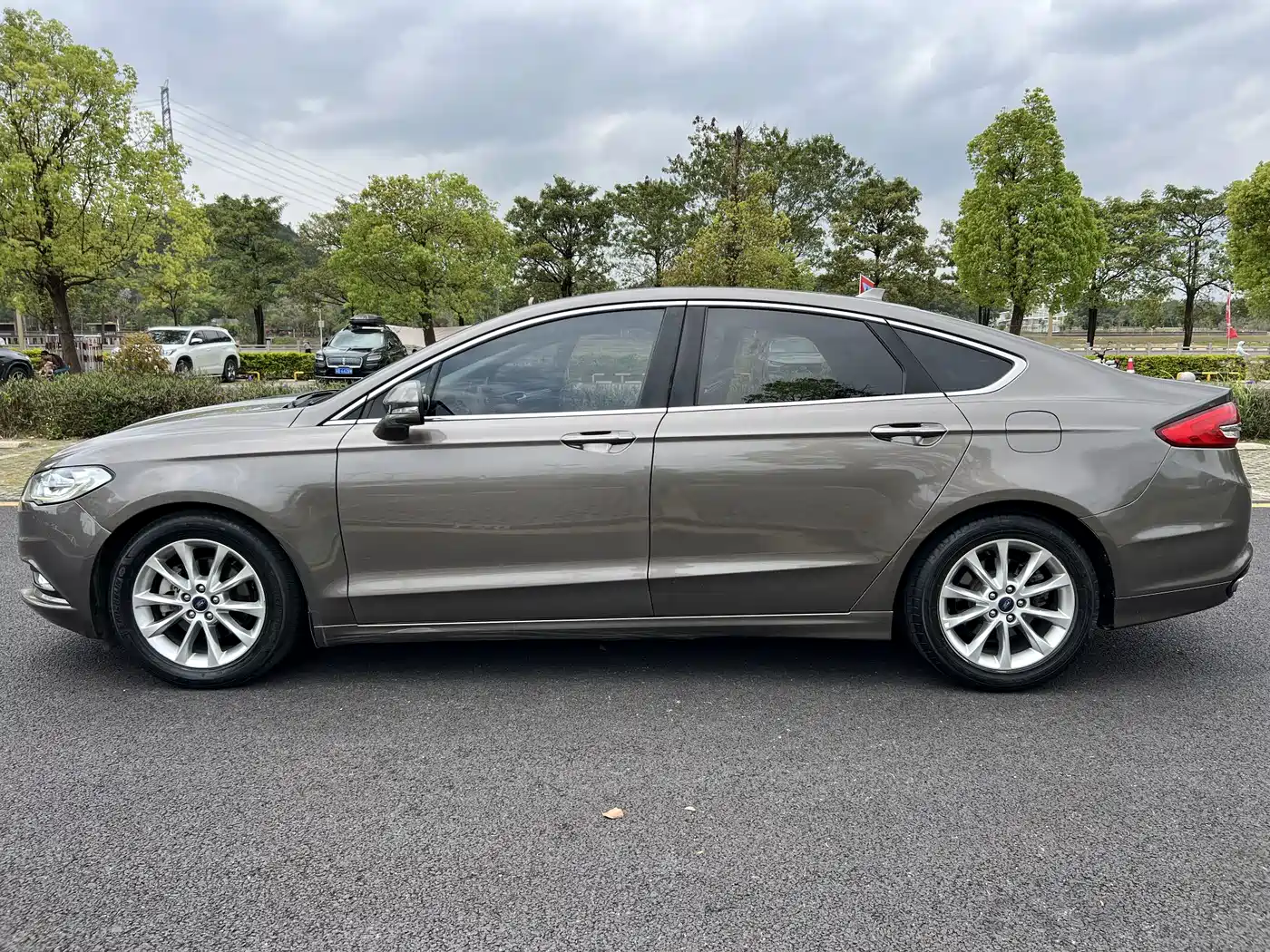 FORD MONDEO