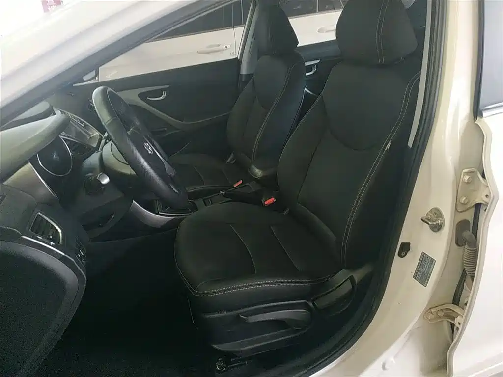 Hyundai Langdong 2015 1.6L Manual Premium фото 7