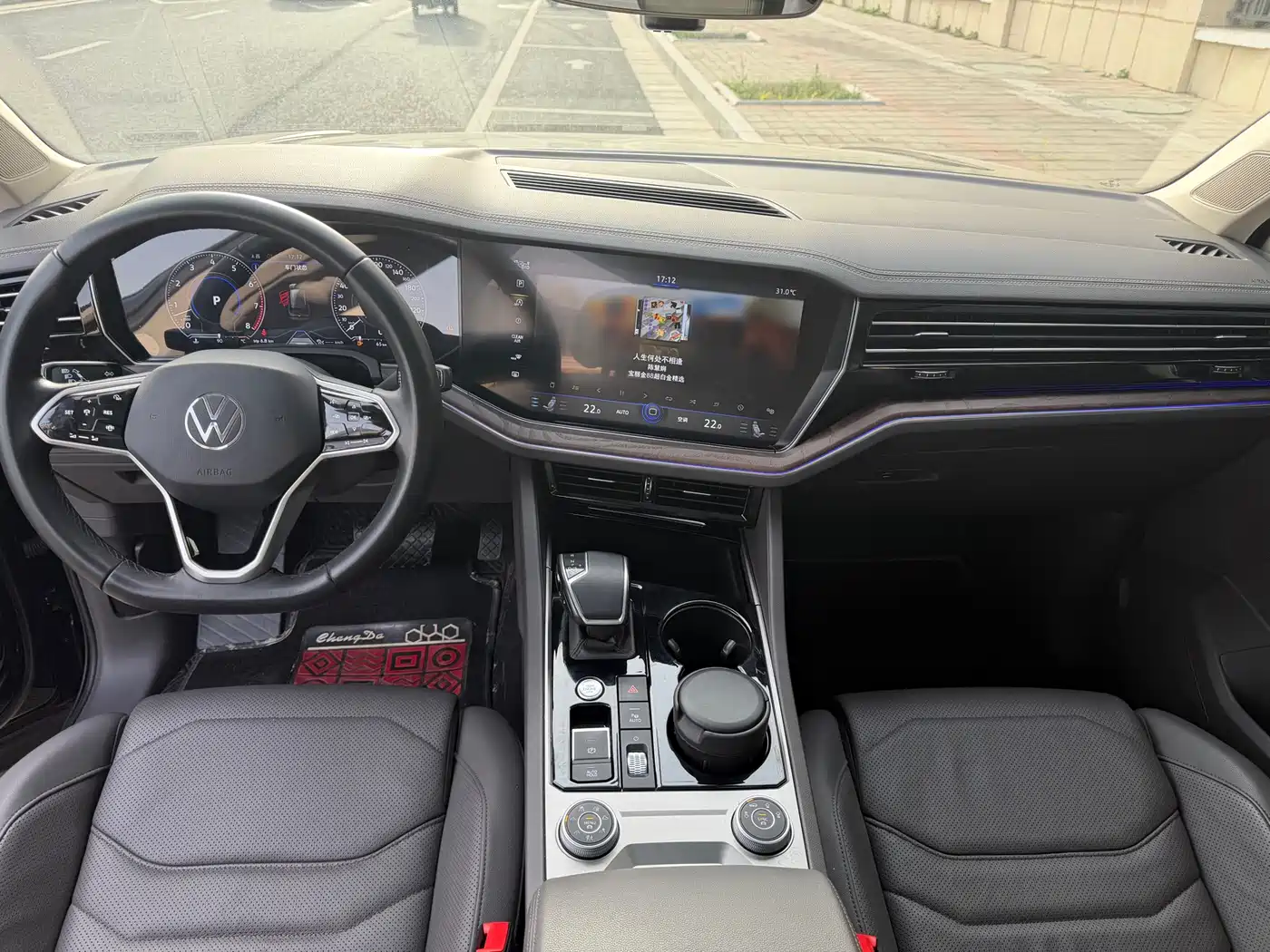 Volkswagen Touareg 2021 3.0TSI Sharp Edition with Gloss Black Sports Package фото 11