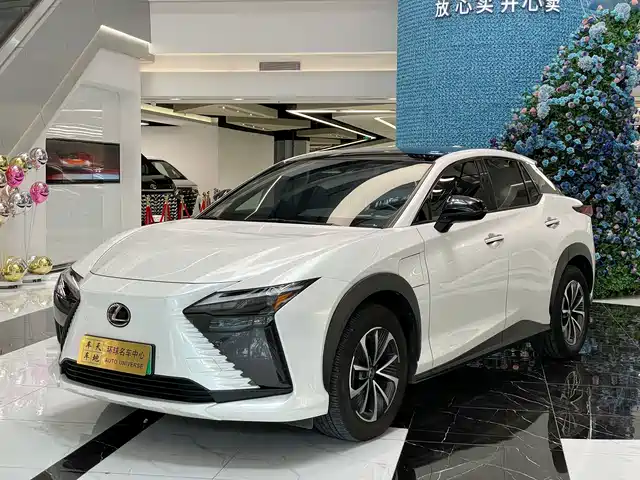 Lexus RZ 2023