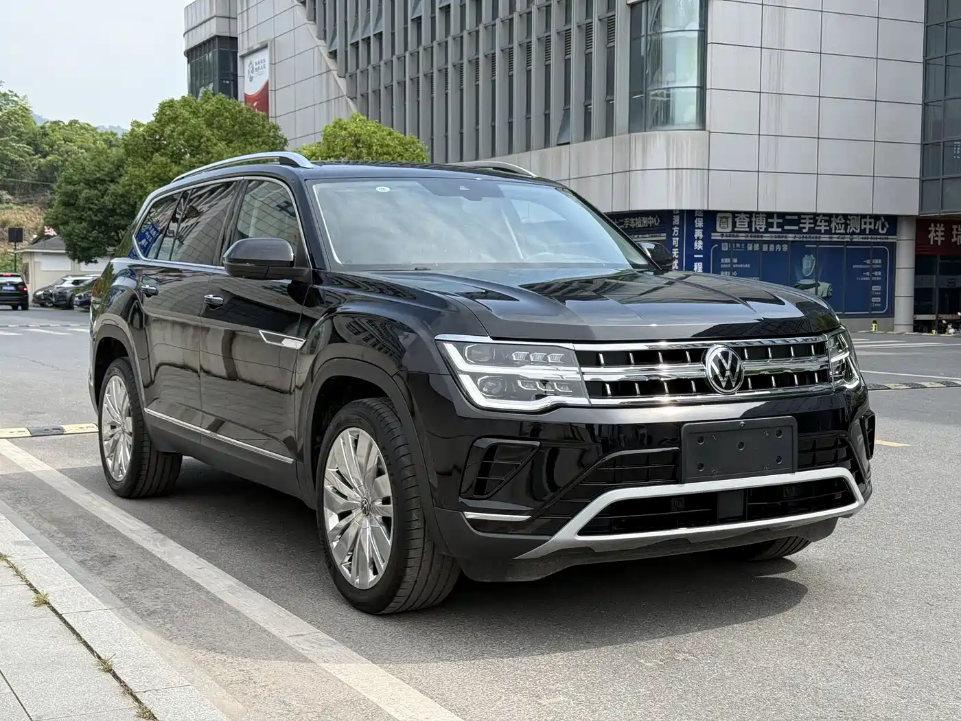 Volkswagen Teramont 2024 380TSI 4WD Dragon Auspicious Edition фото 3
