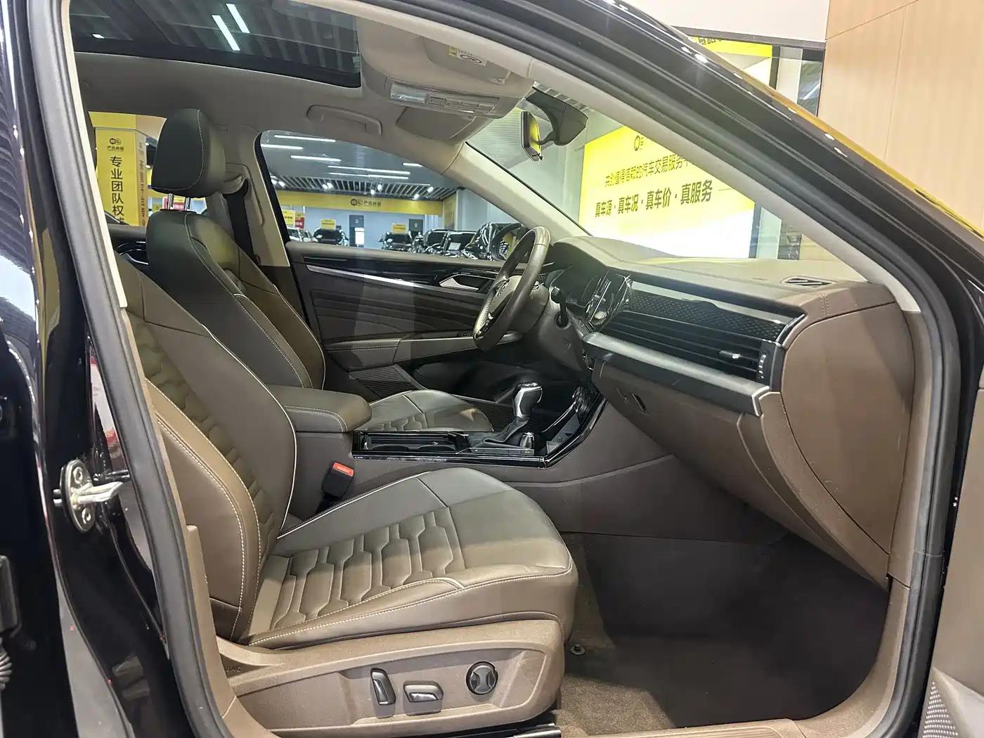 Volkswagen Passat 2019 330TSI Elite Version China VI фото 7