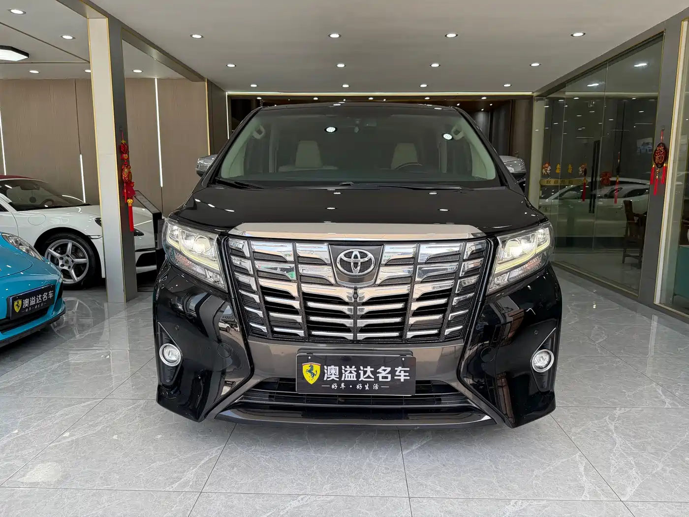 Toyota Alphard 2018 3.5L Luxury фото 14