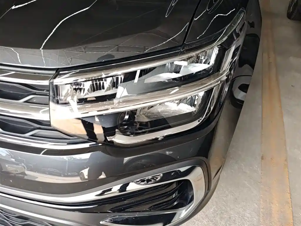 Volkswagen Tharu 2023 300TSI 2WD Bright Moon Edition фото 24