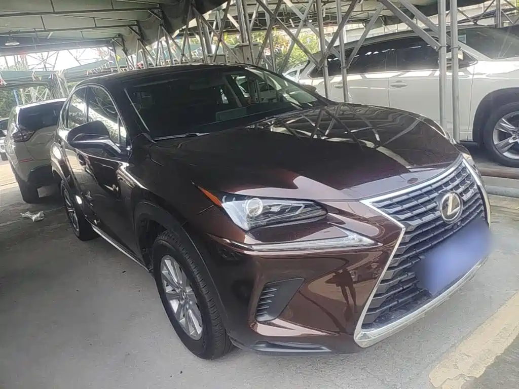 Lexus NX 2017 200 FWD Sharp Edition фото 4