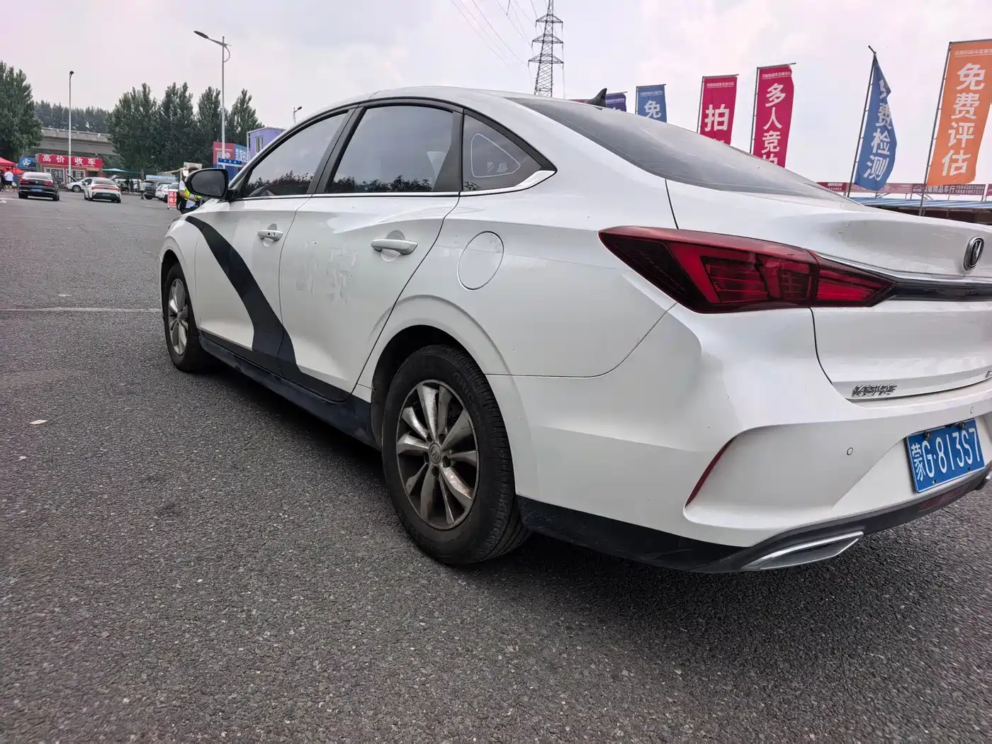 Photo 2 - Changan Eado