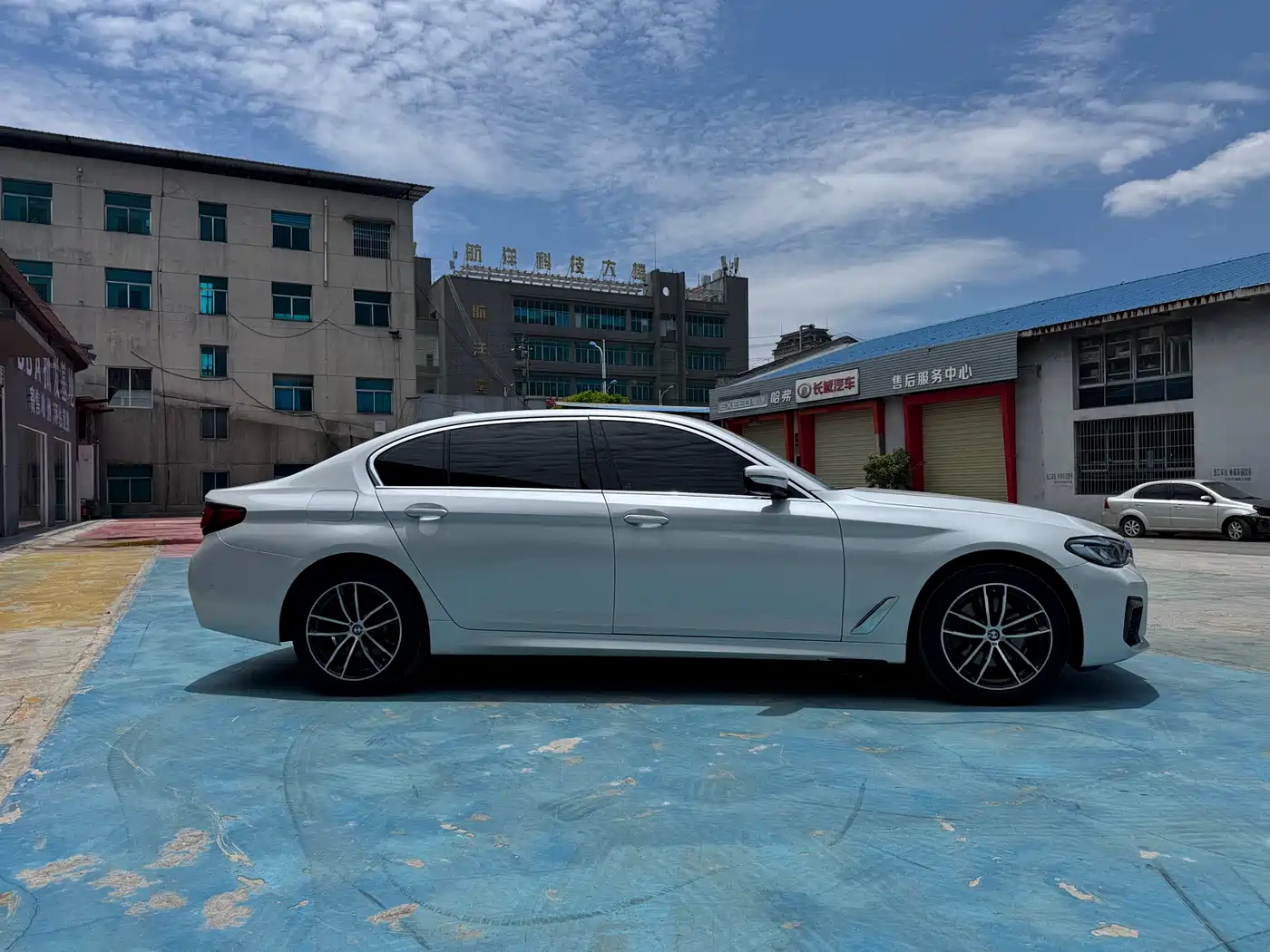 BMW 5 Series 2021 525Li M Sport Package фото 4