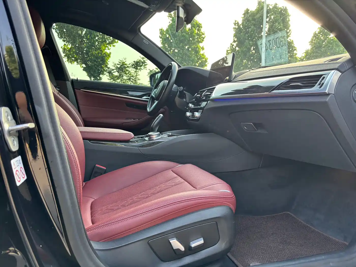 BMW 5 Series 2022 525Li M Sport Package фото 13