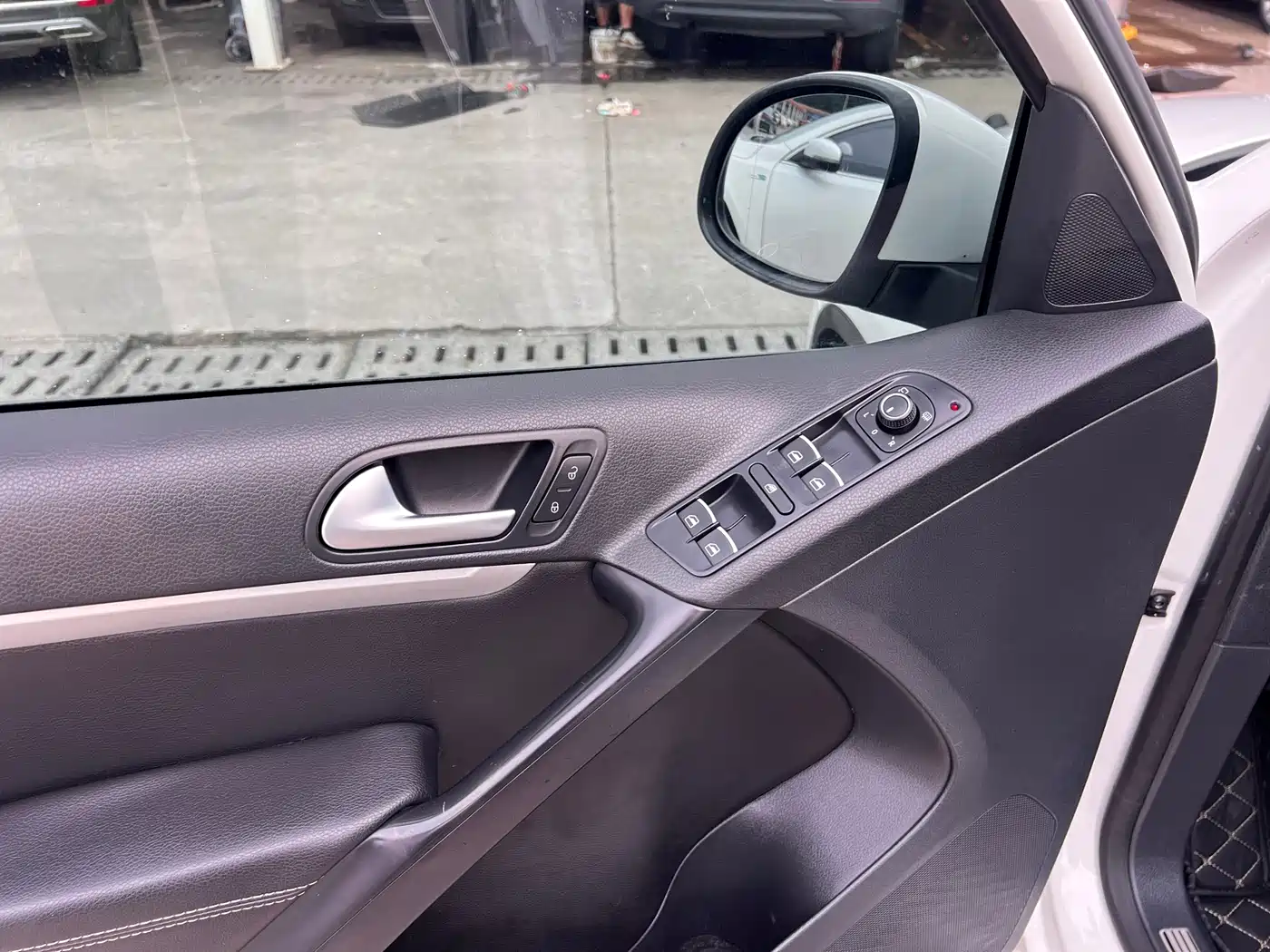 Volkswagen Tiguan 2016 Model 300TSI Automatic 2WD Luxury Edition фото 6