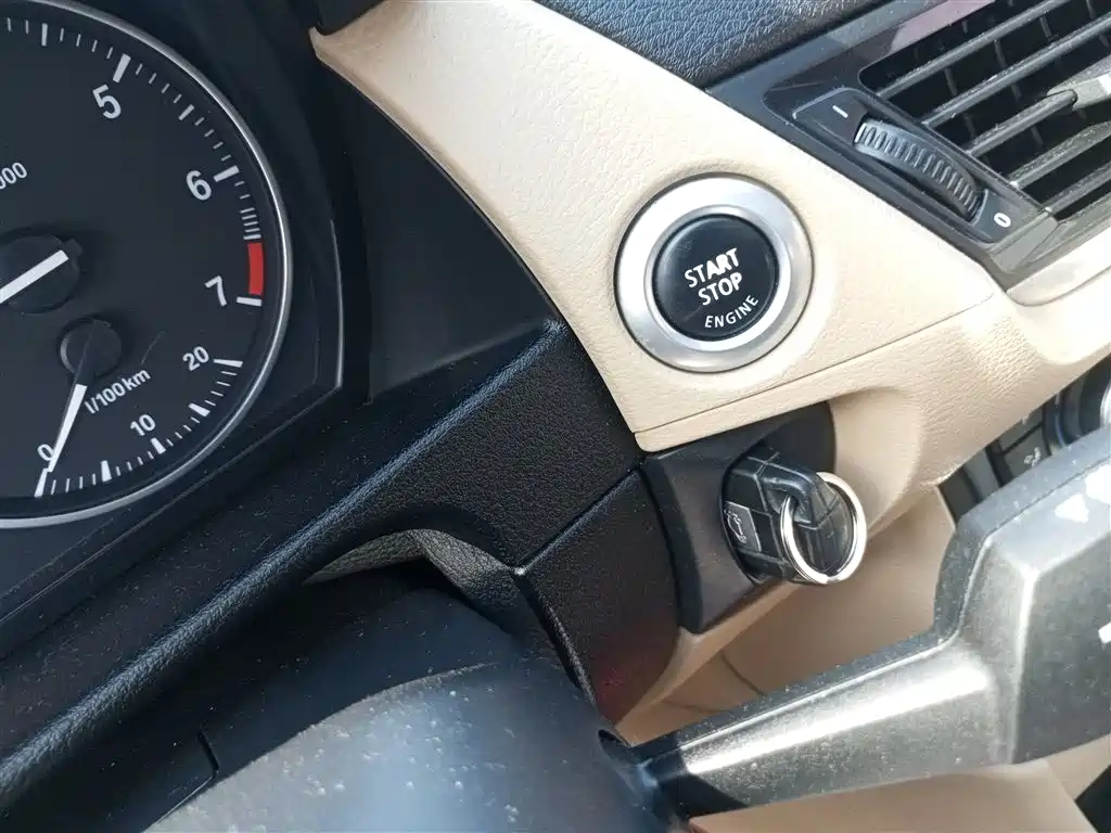 BMW X1 2015 Model sDrive18i Leading Advanced Edition фото 17