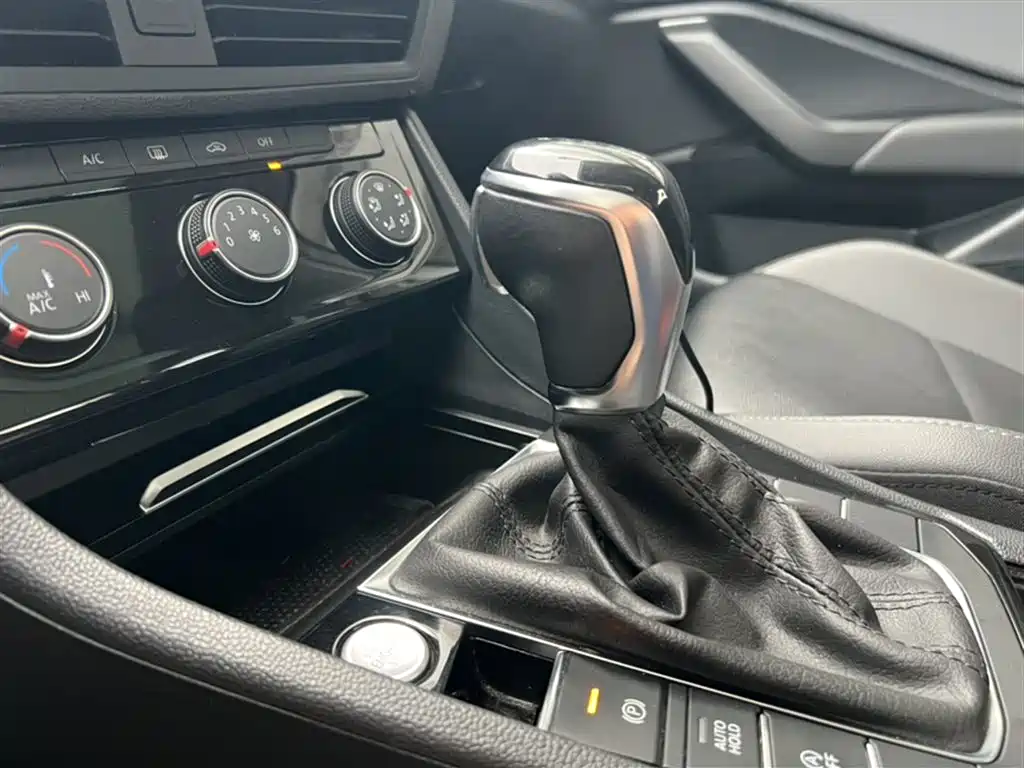 Volkswagen Sagitar 2020 200TSI DSG Comfort China VI фото 13