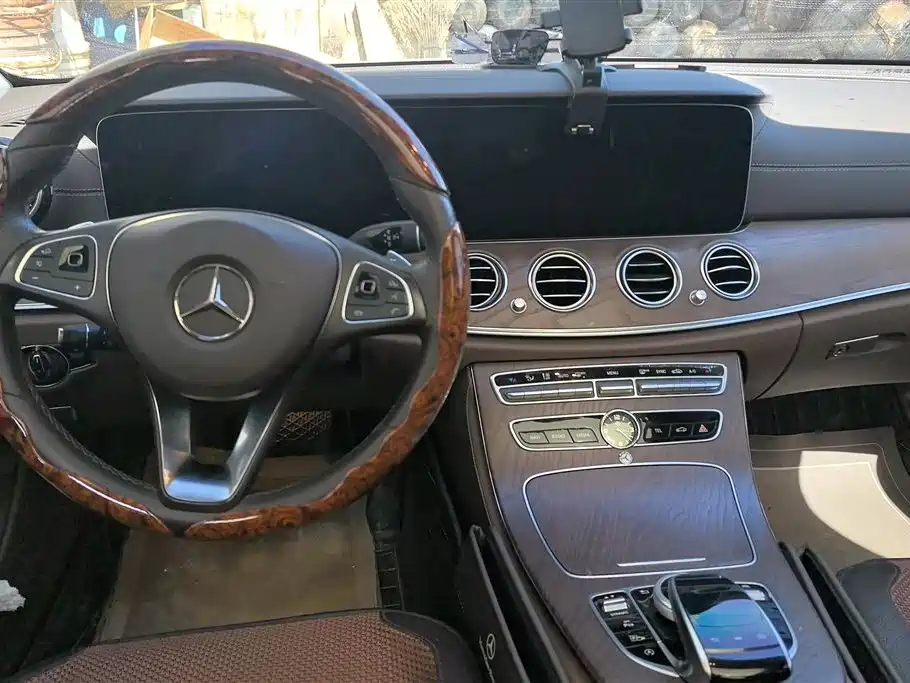 Mercedes-Benz E-Class 2018 Facelift E 300 L Luxury фото 12
