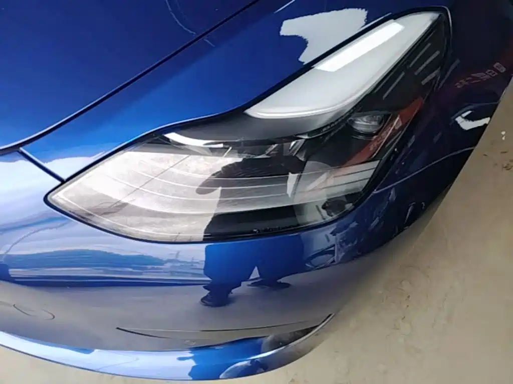 Фото 24 - Tesla Model 3