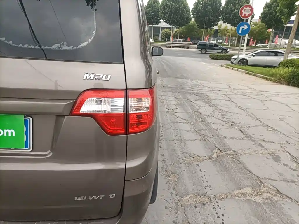 BAIC Weiwang M20 2016 2014 1.5L Basic DAM15DL