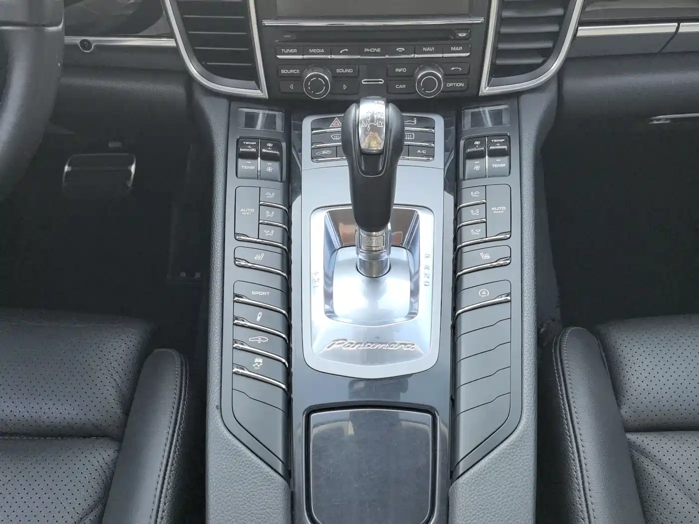 Porsche Panamera 2014 Panamera 3.0T фото 15