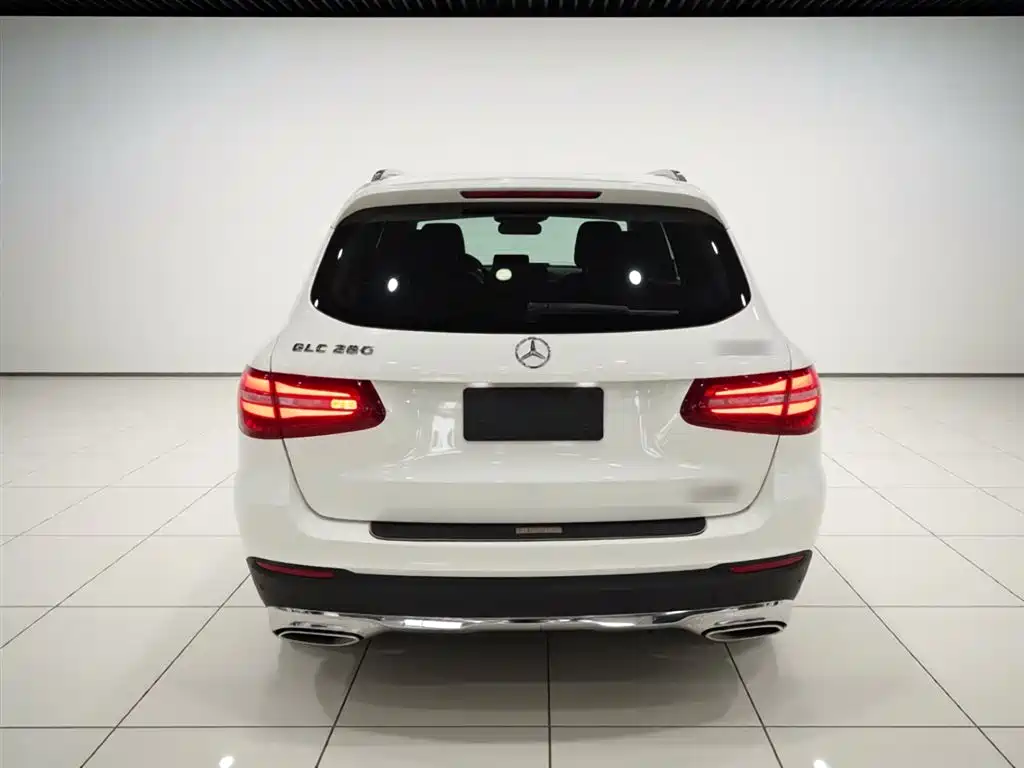 Mercedes-Benz GLC 2016 GLC 260 4MATIC Luxury фото 4
