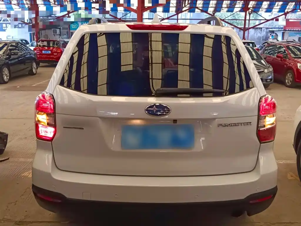 Subaru Forester 2014 2.0i Automatic Luxury Edition фото 6