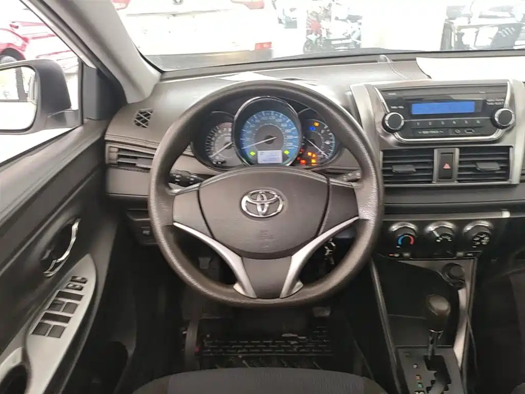 Toyota YARiS L Zhi Xuan 2015 1.5E Auto Charming Edition фото 11