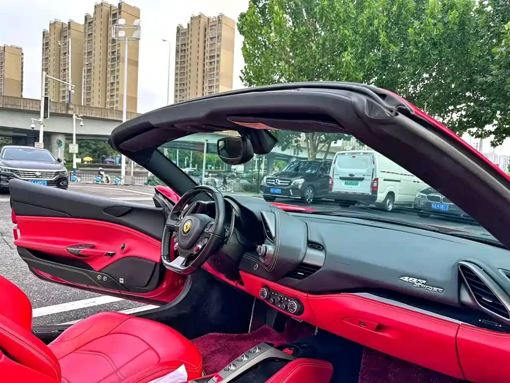 Ferrari 488 2018 2015 488 Spider