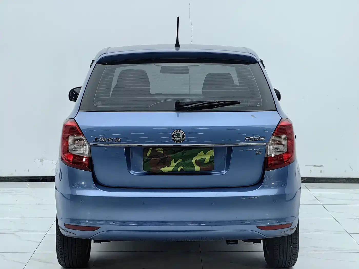 Škoda Fabia 2012 1.6L Auto Crystal Edition фото 13