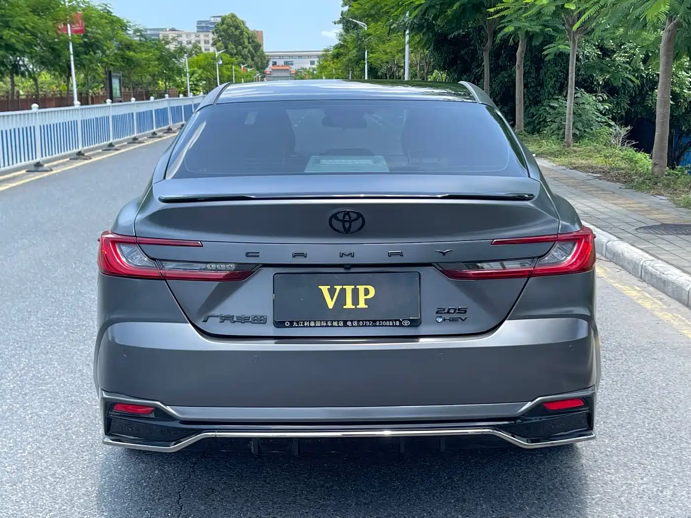 Toyota Camry 2025 Hybrid 2.0HXS Glory Edition фото 5