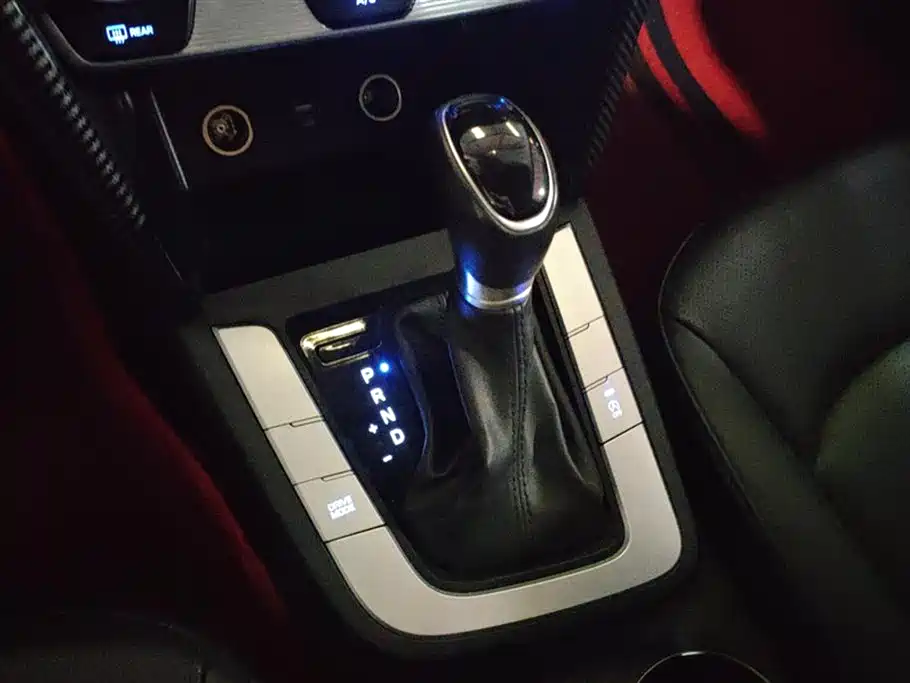 Hyundai Elantra 2019 1.5L CVT Smart Elite фото 16