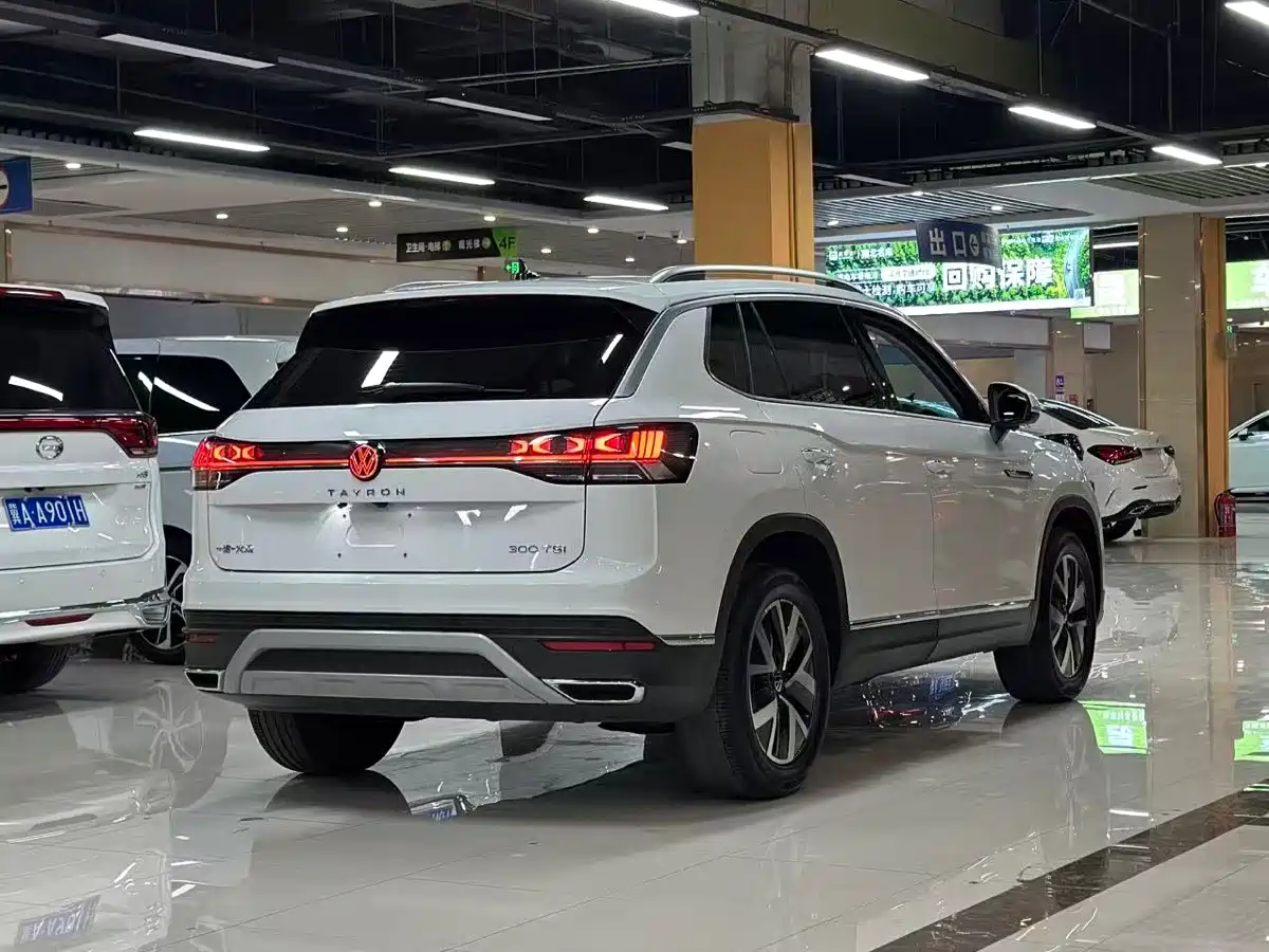 Volkswagen Tayron 2024 300TSI 2WD Luxury Plus Advanced фото 5