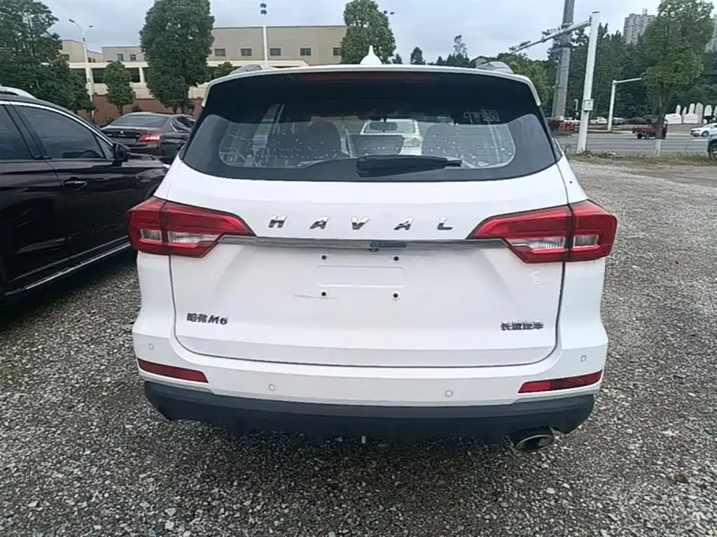 Haval M6 2017 1.5T Automatic 2WD Premium фото 6