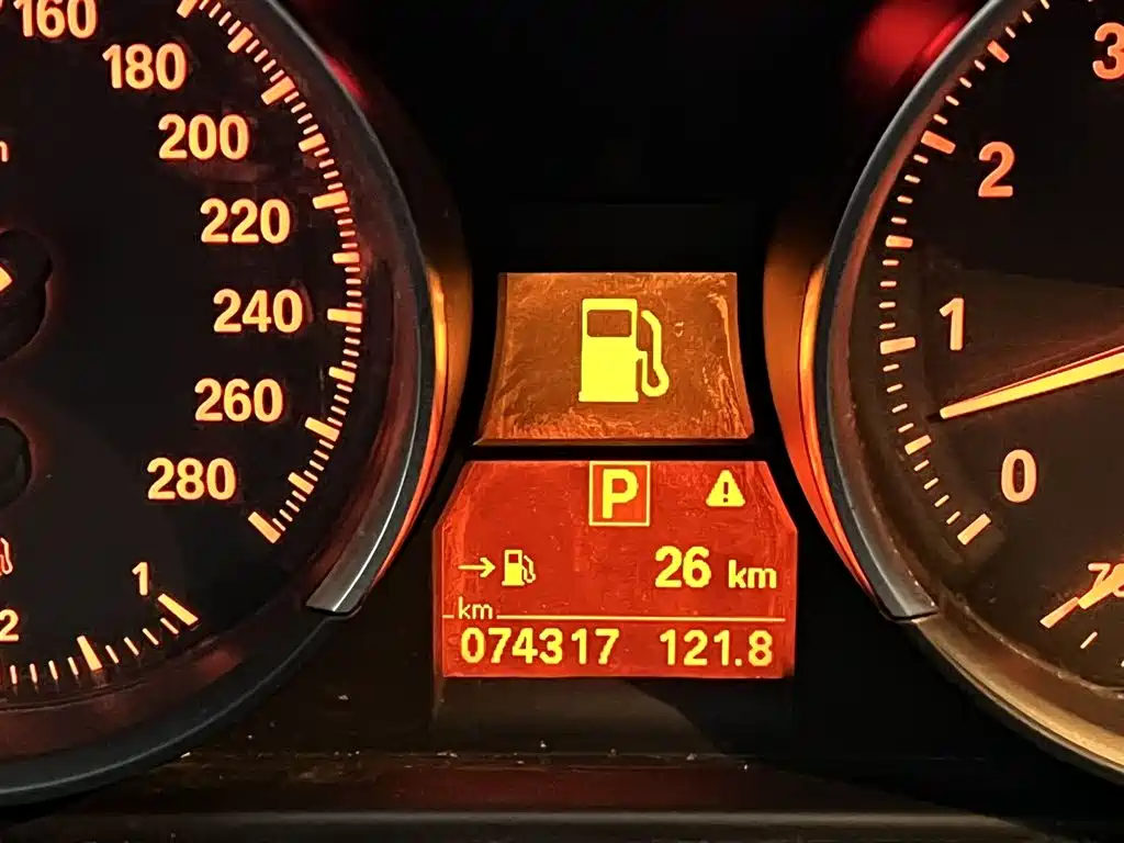 BMW Z4 2012 sDrive20i Leading фото 4