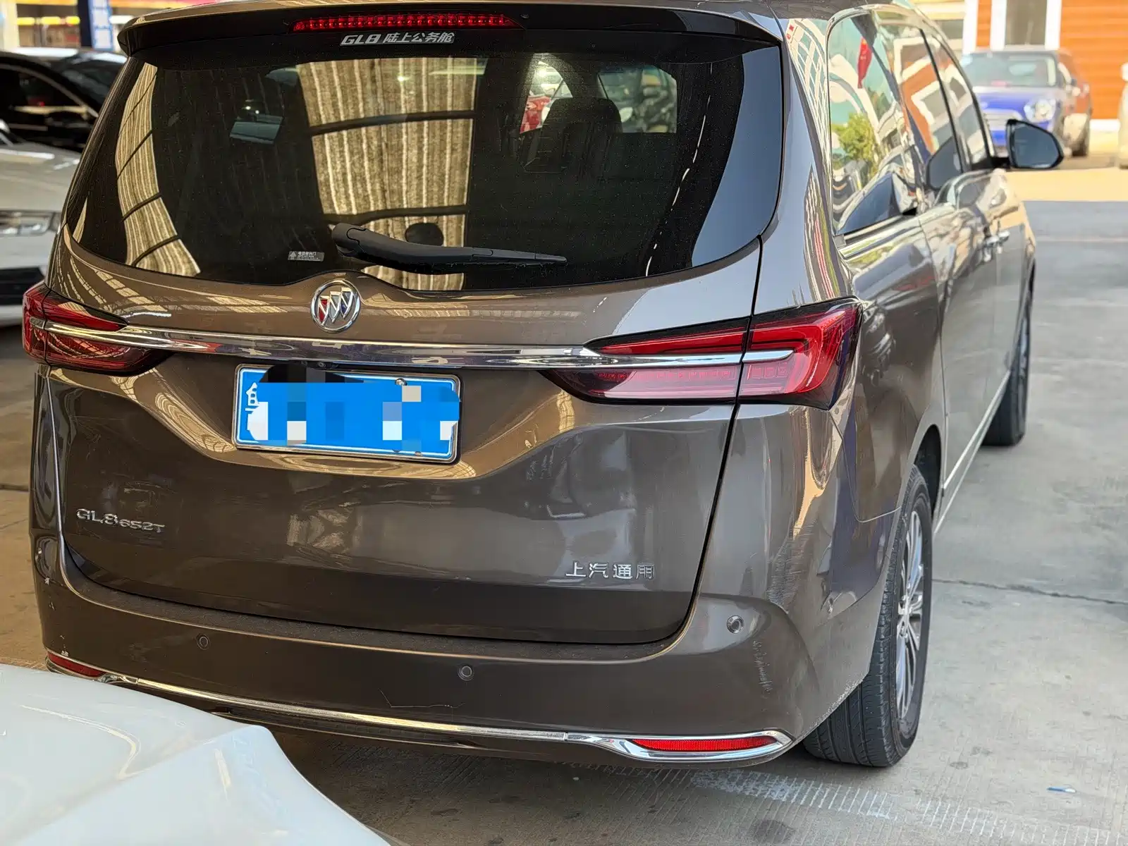 Photo 4 - Buick GL8