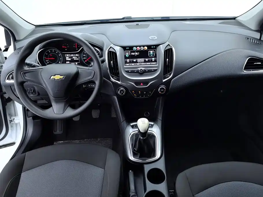 Chevrolet Cruze 2018 2018 320 Manual Pioneer Edition