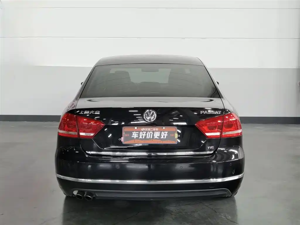 Volkswagen Passat 2011 1.8TSI DSG Royal Edition фото 4