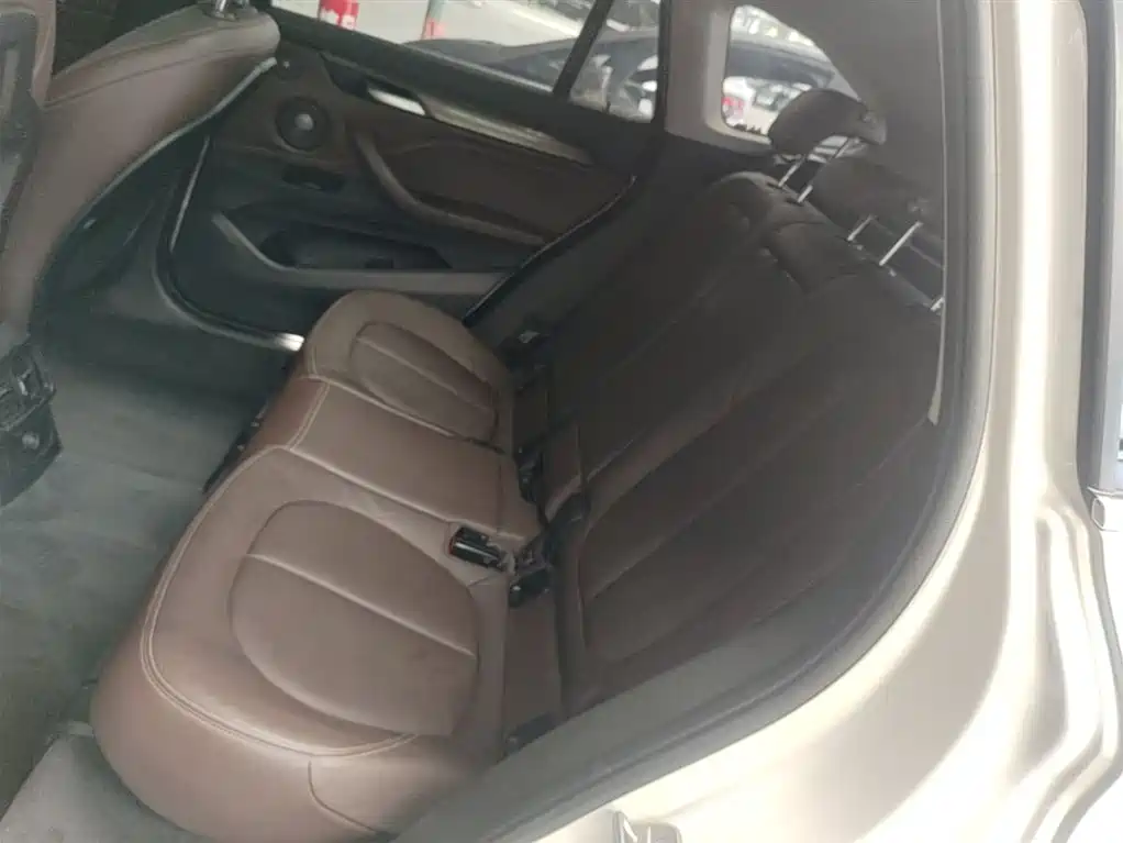 BMW X1 2016 sDrive18Li Luxury Model фото 17