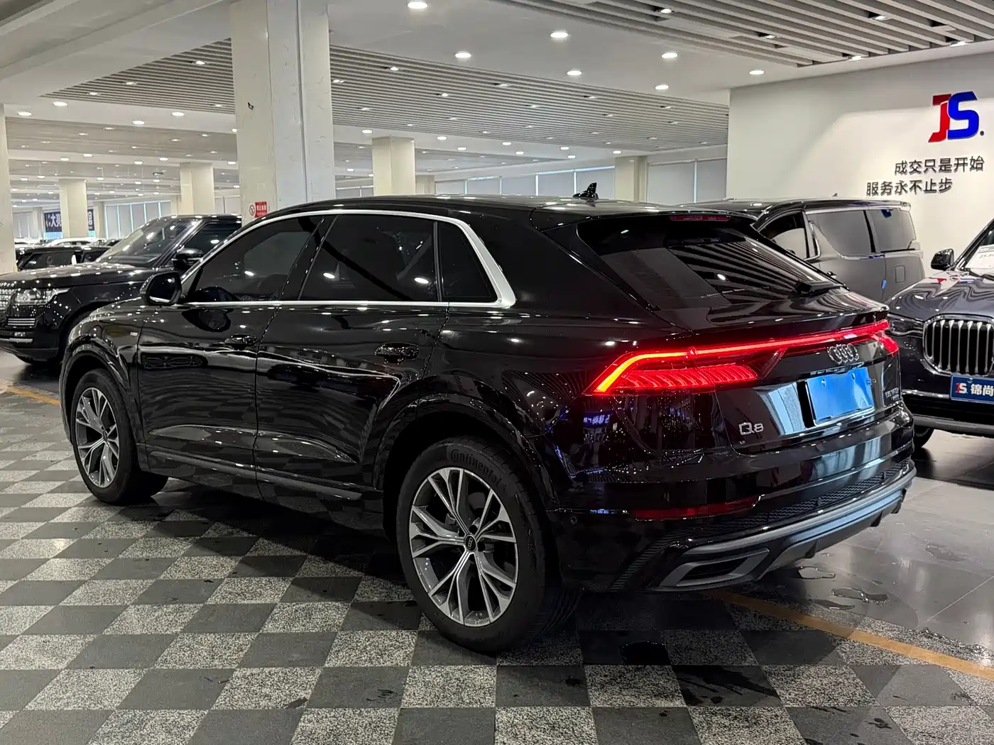 Audi Q8 2024 2023 55 TFSI Luxury Sport