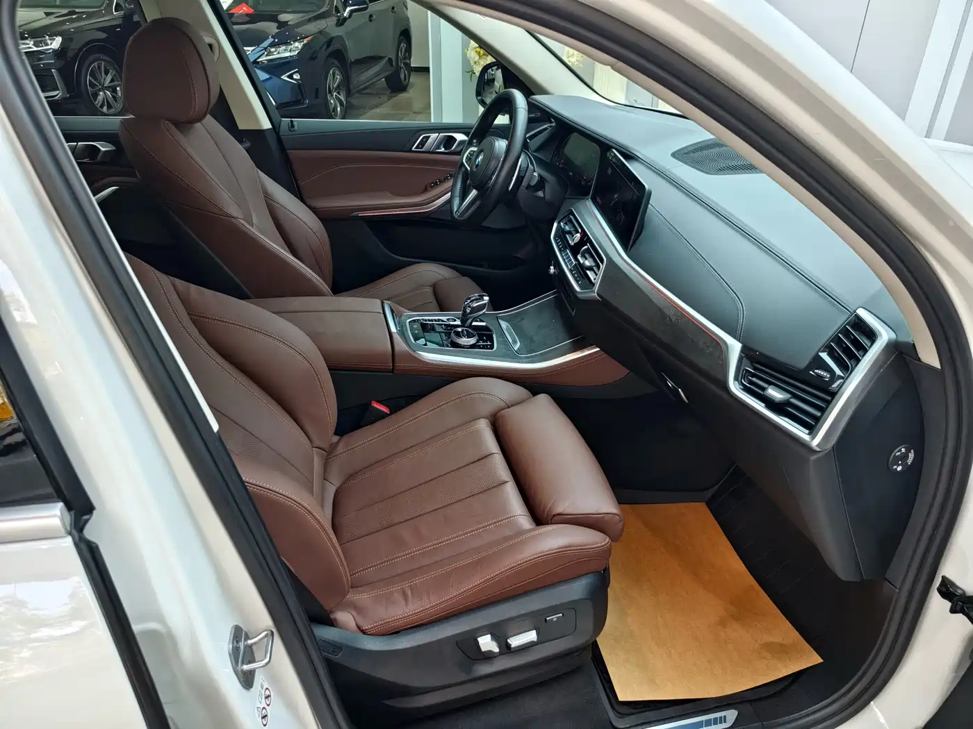 BMW X5 (Import) 2021 xDrive40i M Sport Package фото 4
