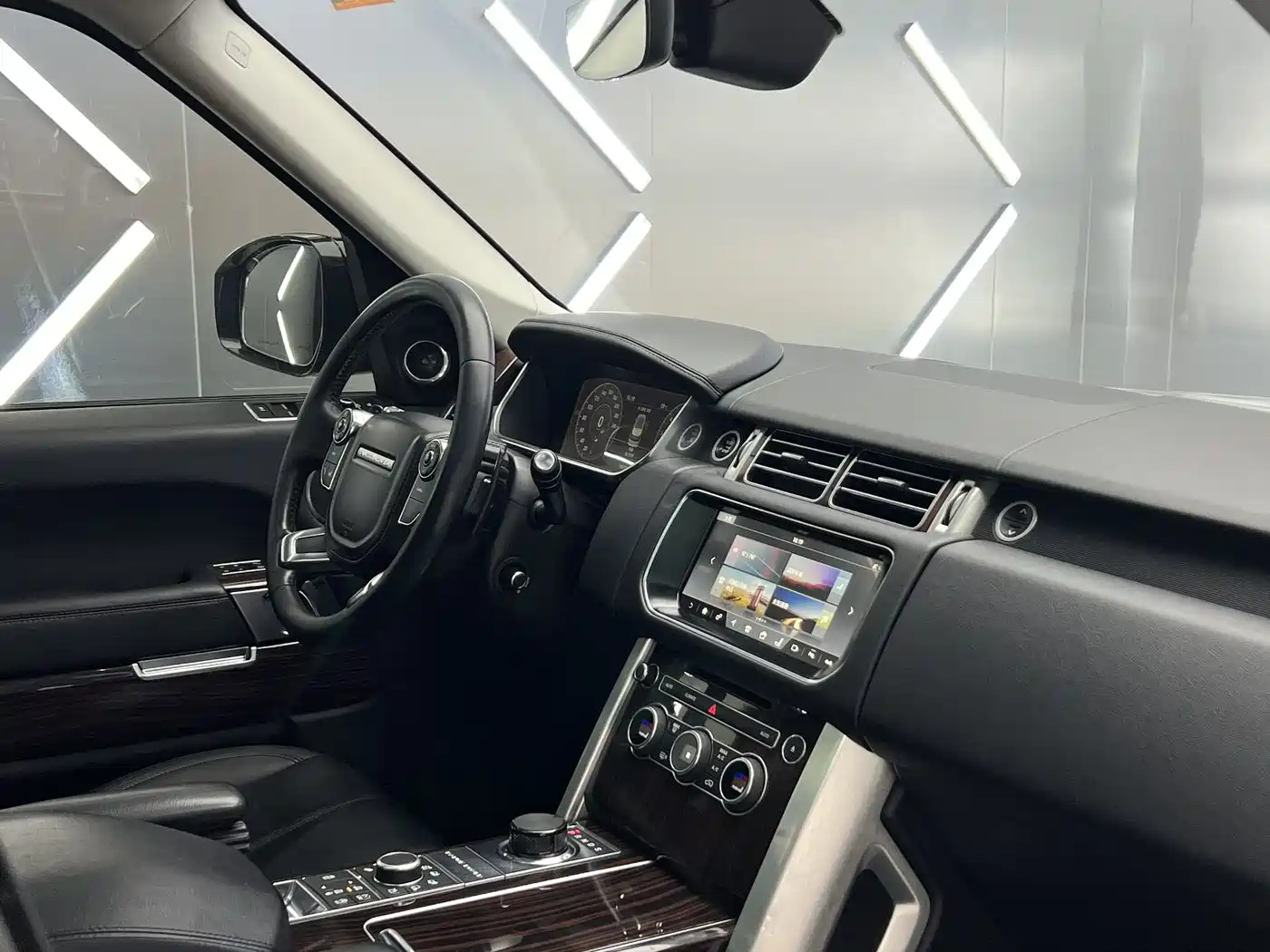 Land Rover Range Rover 2017 3.0 SC V6 Vogue фото 27