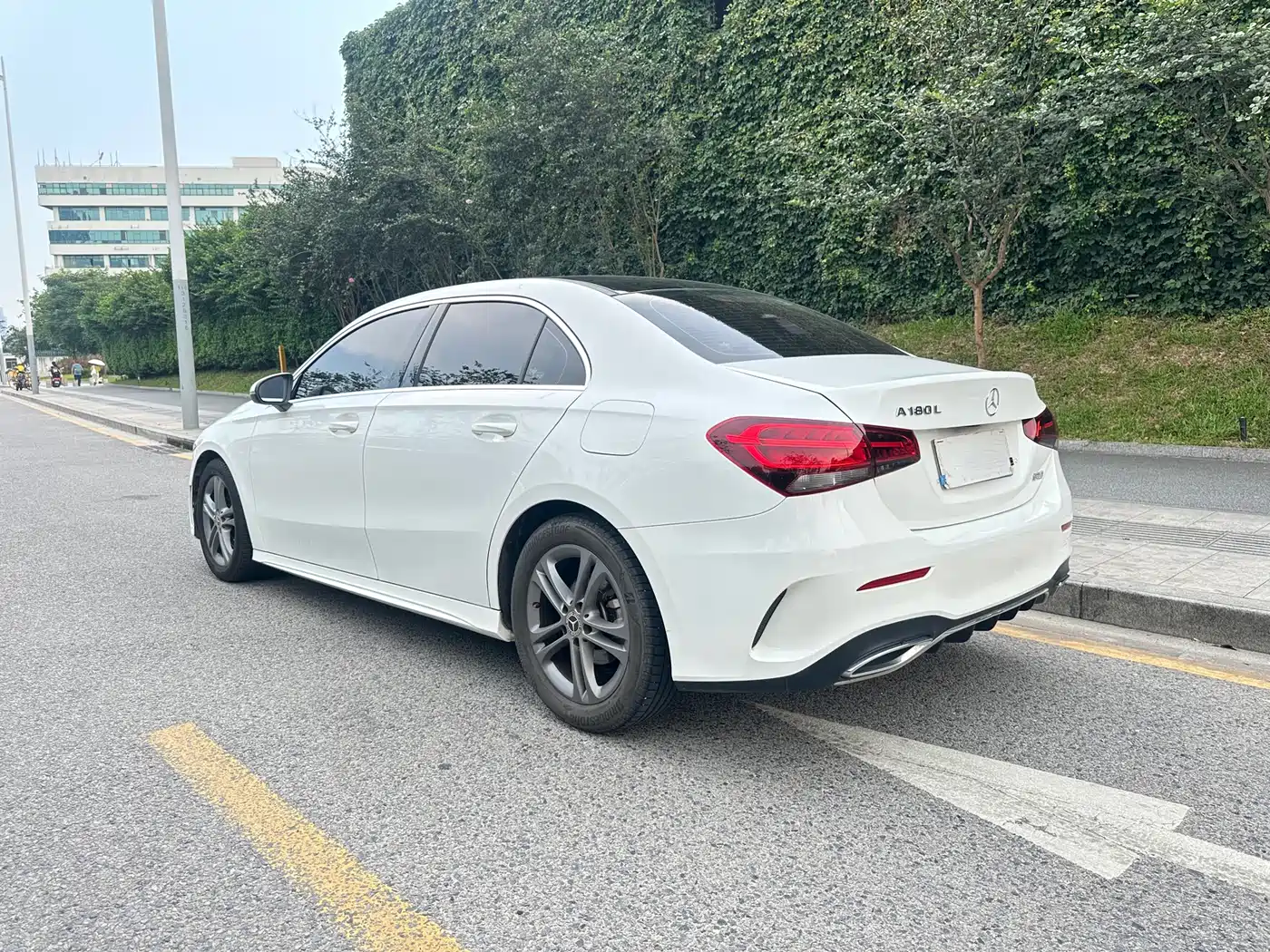 Mercedes-Benz A-Class 2022 A 180 L фото 4