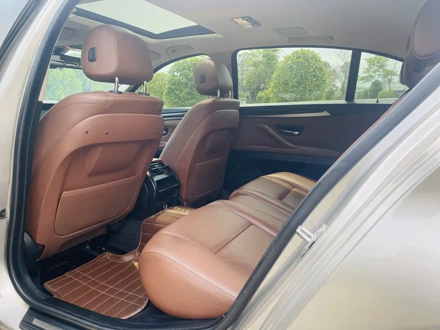 BMW 5 Series 2014 525Li Leading фото 13