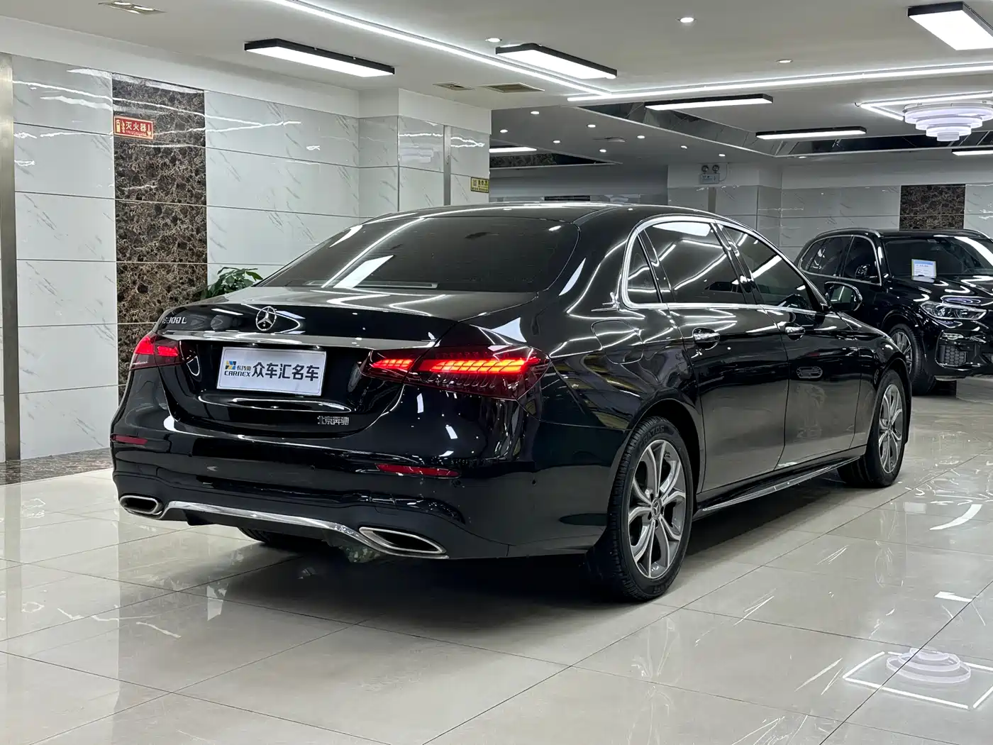 Mercedes-Benz E-Class 2022 E 300 L Sport Fashion фото 4