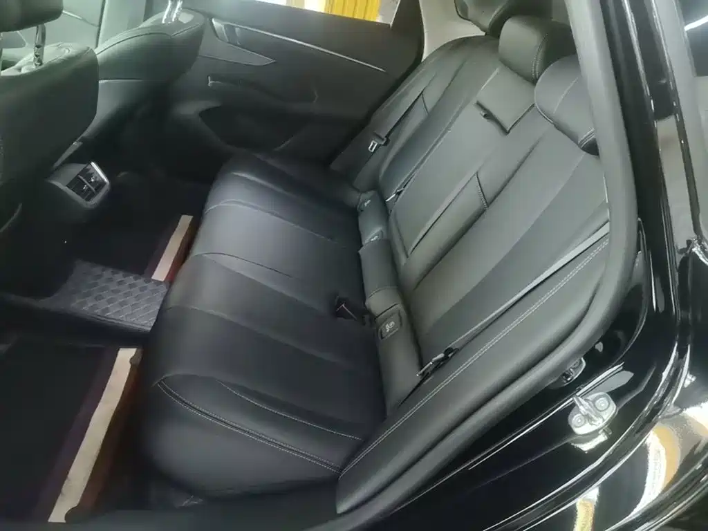 Buick LaCrosse 2025 2025 Model 28T Platinum Edition