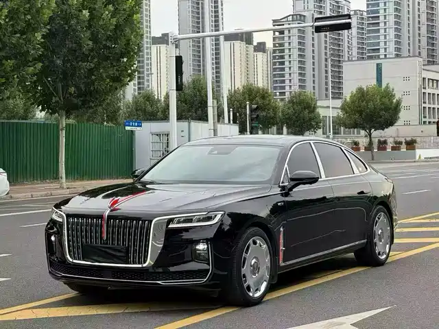 Hongqi H9 2.0T, Smart Connect Flagship