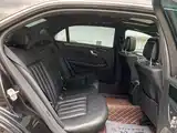 Photo 9 - Mercedes-Benz E-Class