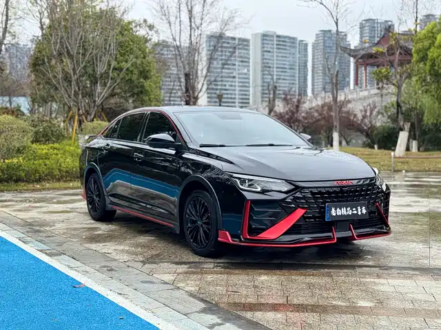 DONGFENG YI HYUN MAX