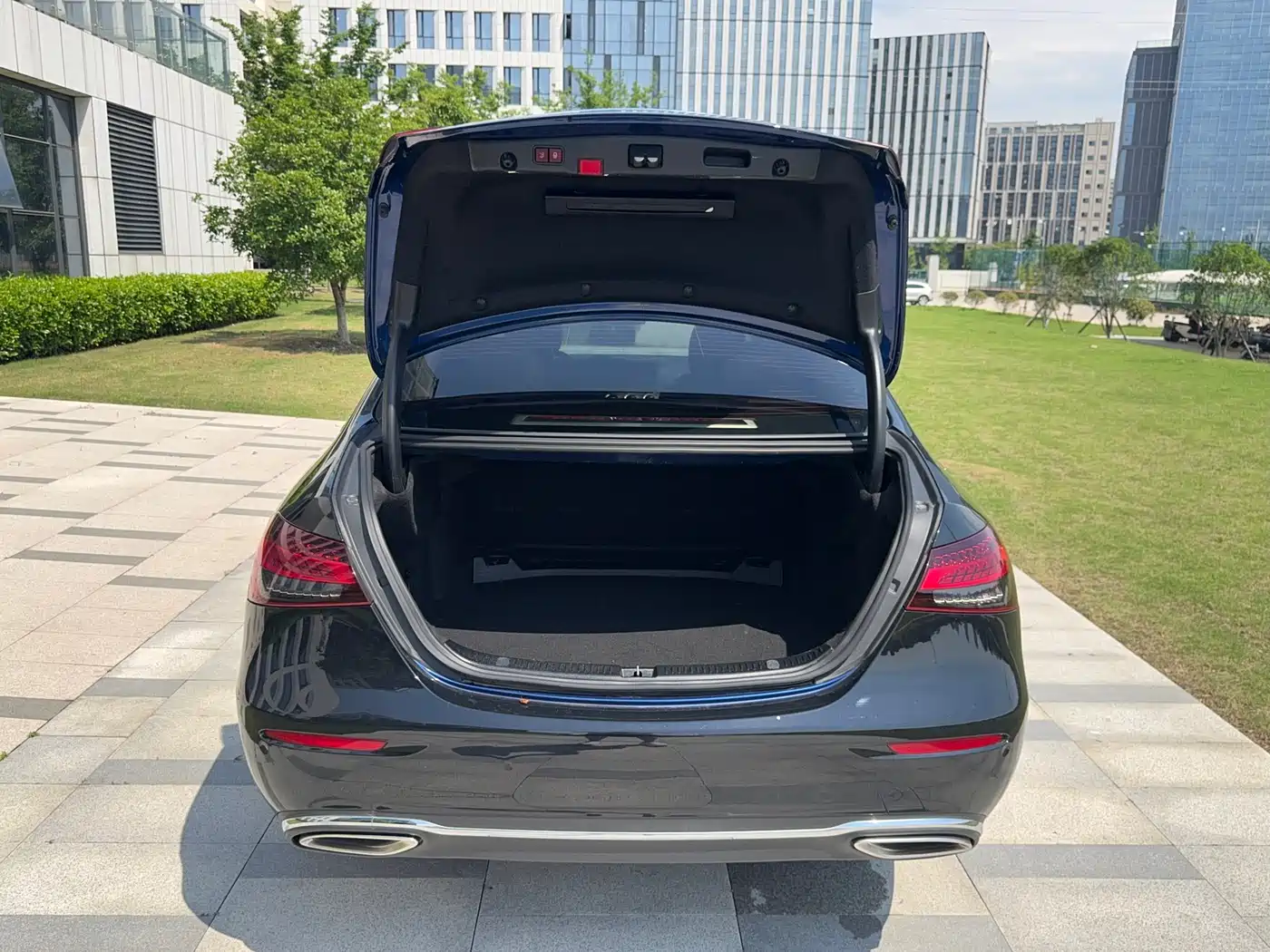 Mercedes-Benz E-Class 2021 E 300 L Fashion фото 15