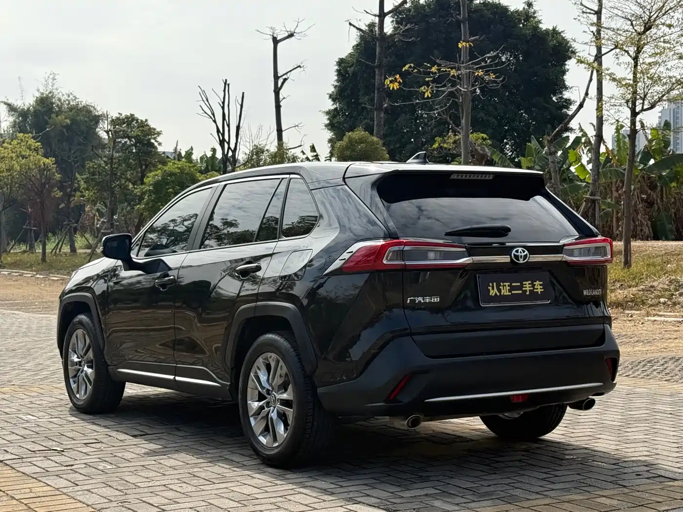 Toyota Wildlander 2022 2.0L CVT FWD Luxury PLUS Edition фото 17