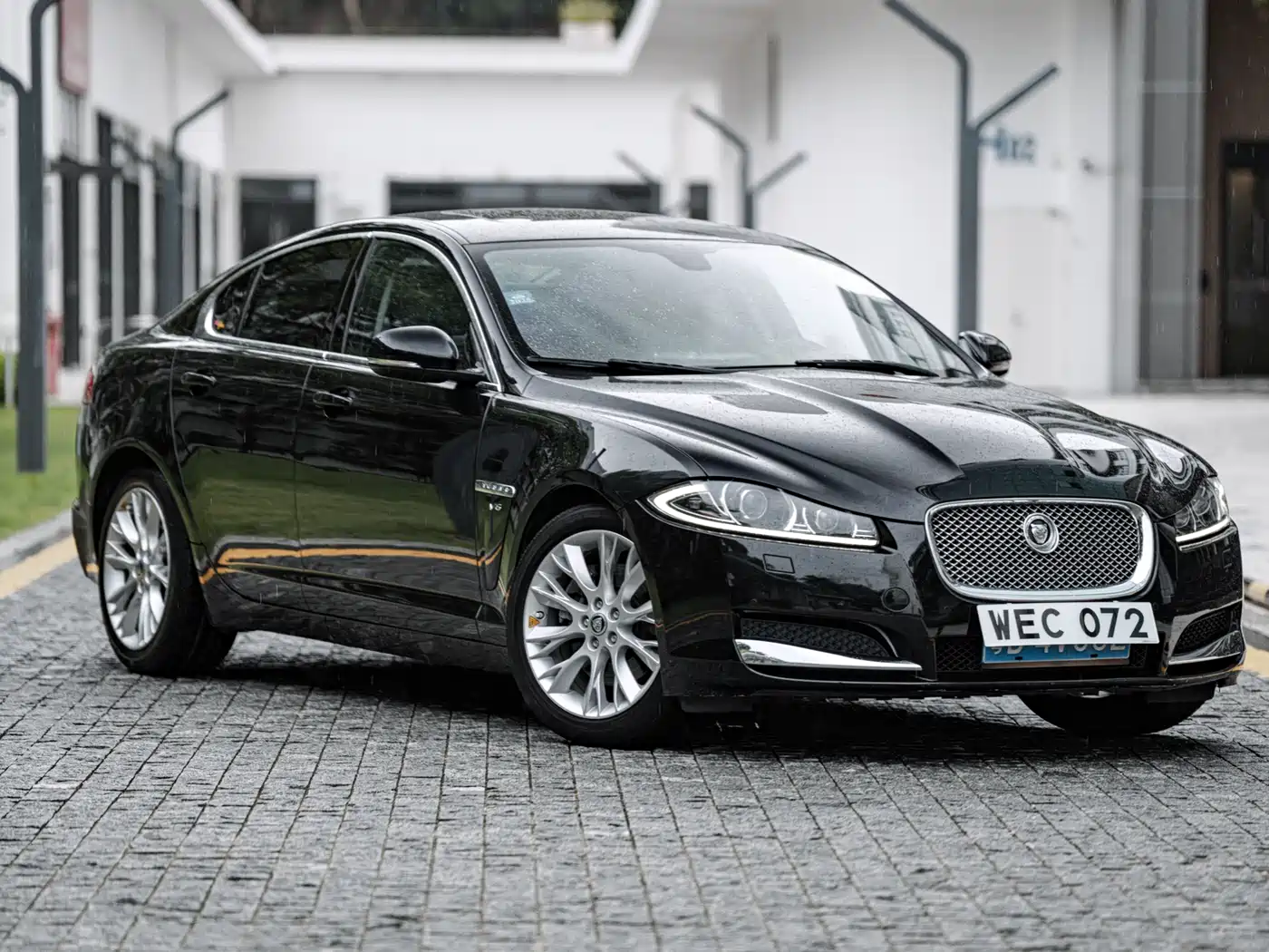 Фото 2 - Jaguar XF