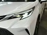 Фото 24 - Toyota Granvia